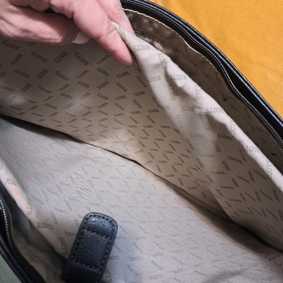 Roots Faux Leather Black Laptop / Tote Bag - Picture 6 of 7